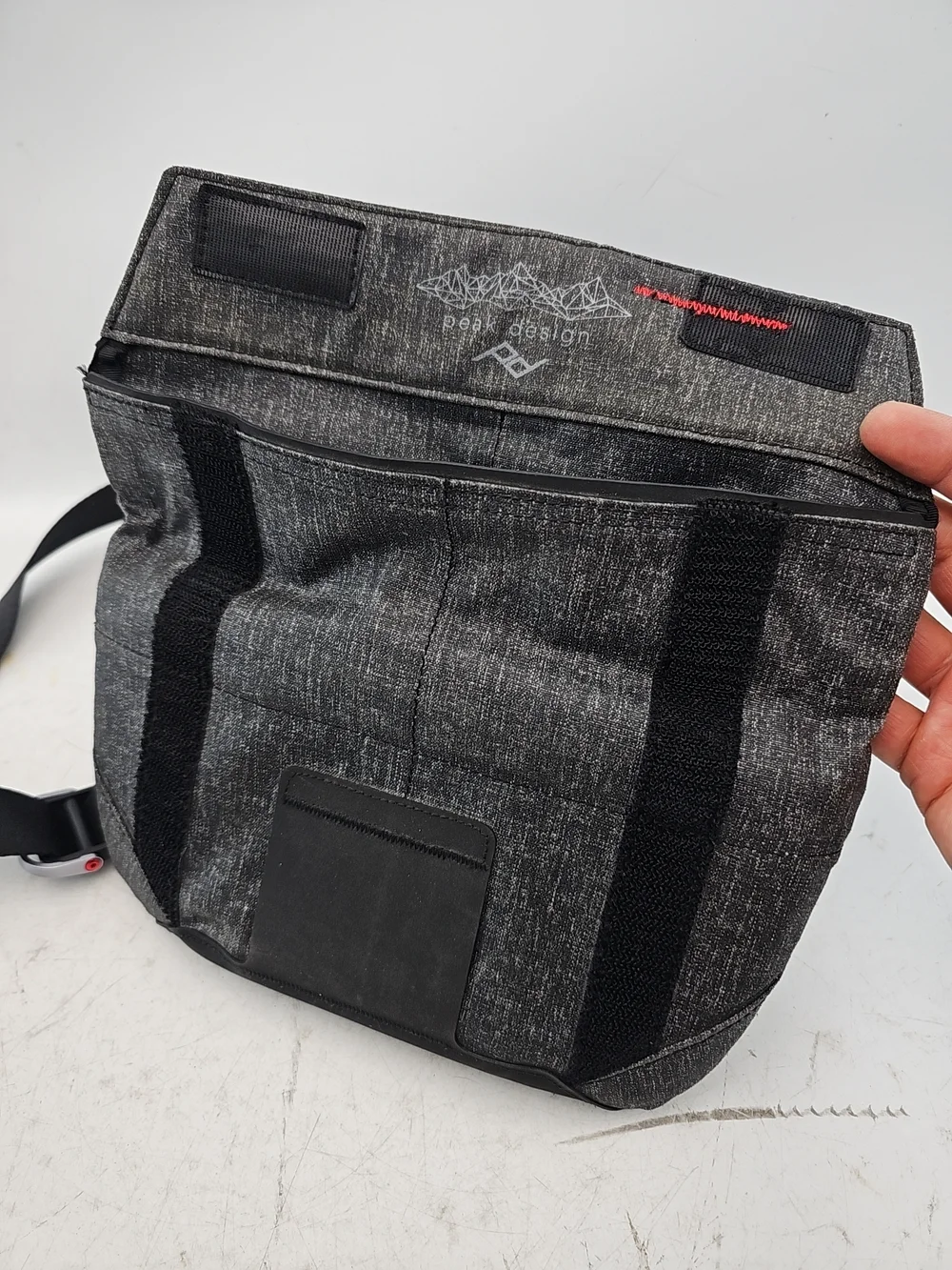 Peak Design Everyday Sling Bag